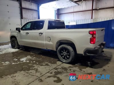 Drugie zdjęcie samochodu z przodu: 2019 CHEVROLET SILVERADO K1500 VIN:1GCUYAEF4KZ311863 - miniatura