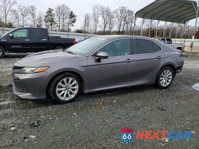 2018 TOYOTA CAMRY LE 4T1B11HK3JU566144 - główne zdjęcie licytacji z USA - miniatura
