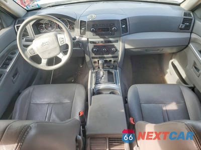 Zdjęcie 8 z 13 samochodu: 2007 JEEP GRAND CHEROKEE LAREDO VIN:1J8GR48K37C520986 - miniatura