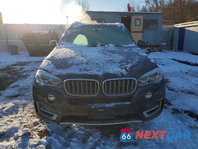 Piąte zdjęcie samochodu w środku: 2018 BMW X5 XDR40E VIN:5UXKT0C59J0W00216 - miniatura