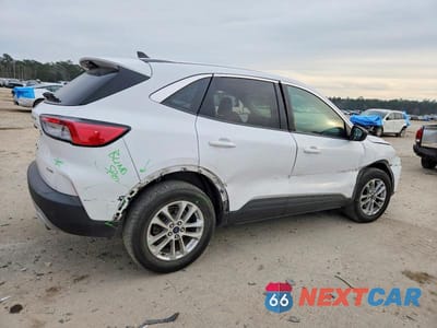 Trzecie zdjęcie samochodu z tyłu: 2022 FORD ESCAPE SE VIN:1FMCU9G64NUA72590 - miniatura