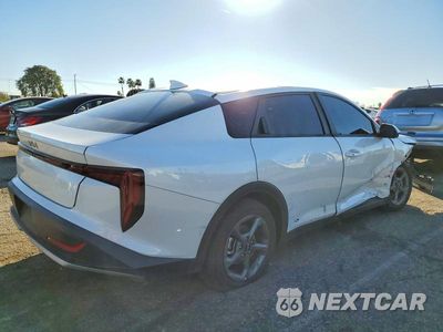 Trzecie zdjęcie samochodu z tyłu: 2025 KIA K4 LX VIN:3KPFT4DE4SE143591 - miniatura