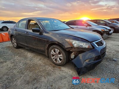 Czwarte zdjęcie samochodu z boku: 2008 HONDA ACCORD LXP VIN:1HGCP26468A144979 - miniatura