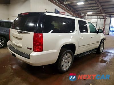Trzecie zdjęcie samochodu z tyłu: 2014 GMC YUKON XL K1500 SLT VIN:1GKS2KE75ER220939 - miniatura