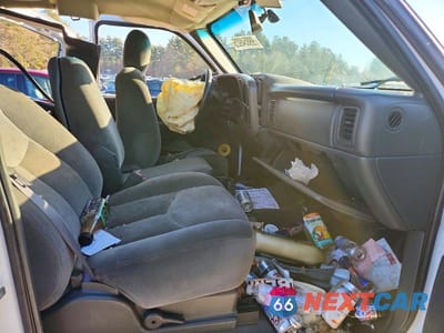 Zdjęcie 7 z 12 samochodu: 2004 GMC NEW SIERRA K1500 VIN:1GTEK19T84Z281923 - miniatura