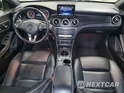 Zdjęcie 8 z 12 samochodu: 2019 MERCEDES-BENZ CLA 250 VIN:WDDSJ4EB5KN721708 - miniatura