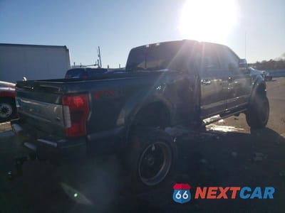 Trzecie zdjęcie samochodu z tyłu: 2017 FORD F250 SUPER DUTY VIN:1FT7W2BT0HED75157 - miniatura