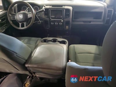 Zdjęcie 8 z 11 samochodu: 2014 RAM 2500 ST VIN:3C6UR5HJ5EG260504 - miniatura