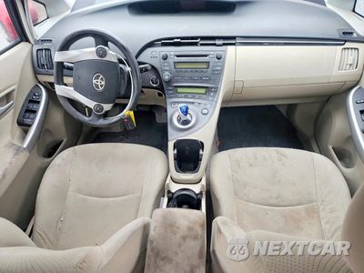 Zdjęcie 8 z 14 samochodu: 2011 TOYOTA PRIUS VIN:JTDKN3DU2B1365124 - miniatura