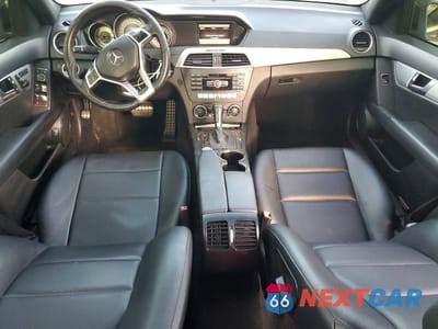 Zdjęcie 8 z 11 samochodu: 2013 MERCEDES-BENZ C 250 VIN:WDDGF4HB7DR257450 - miniatura