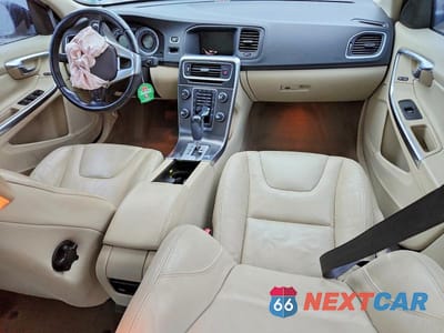 Zdjęcie 8 z 12 samochodu: 2012 VOLVO S60 T5 VIN:YV1622FSXC2131223 - miniatura