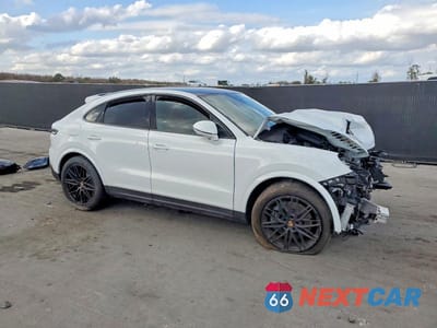 Czwarte zdjęcie samochodu z boku: 2025 PORSCHE CAYENNE COUPE VIN:WP1BA2AY6SDA33035 - miniatura