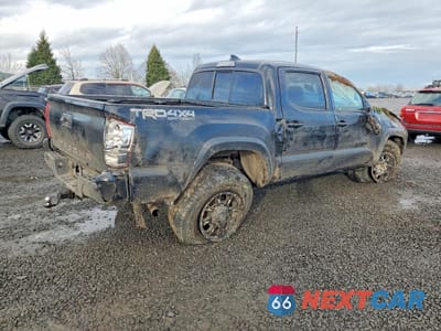 Trzecie zdjęcie samochodu z tyłu: 2016 TOYOTA TACOMA DOUBLE CAB VIN:3TMCZ5ANXGM034321 - miniatura