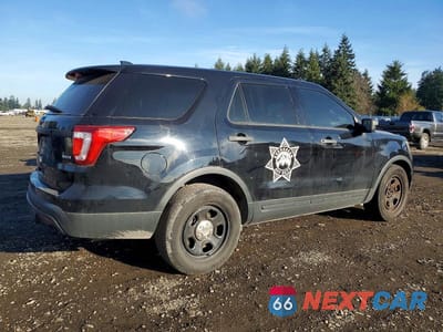 Trzecie zdjęcie samochodu z tyłu: 2016 FORD EXPLORER POLICE INTERCEPTOR VIN:1FM5K8AR2GGD31879 - miniatura