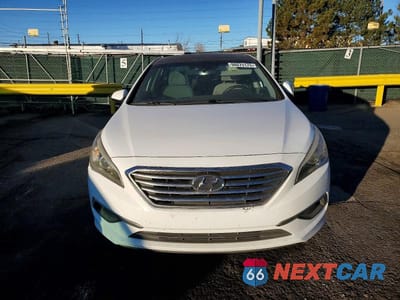 Piąte zdjęcie samochodu w środku: 2016 HYUNDAI SONATA SE VIN:5NPE24AF9GH300322 - miniatura