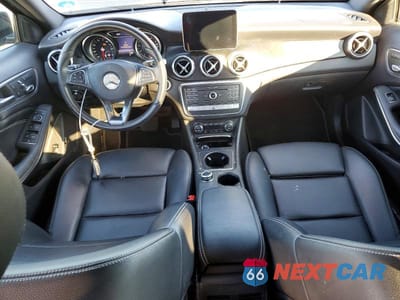 Zdjęcie 8 z 12 samochodu: 2020 MERCEDES-BENZ GLA 250 4MATIC VIN:WDCTG4GB8LU021712 - miniatura