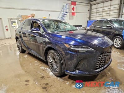 Czwarte zdjęcie samochodu z boku: 2023 LEXUS RX 350H BASE VIN:2T2BBMCAXPC016944 - miniatura