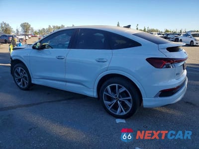 Drugie zdjęcie samochodu z przodu: 2023 AUDI Q4 E-TRON SPORTBACK PREMIUM VIN:WA122BFZ1PP058277 - miniatura