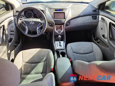 Zdjęcie 8 z 12 samochodu: 2012 HYUNDAI ELANTRA GLS VIN:KMHDH4AE8CU191333 - miniatura