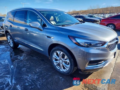 Czwarte zdjęcie samochodu z boku: 2018 BUICK ENCLAVE AVENIR VIN:5GAEVCKW5JJ132792 - miniatura