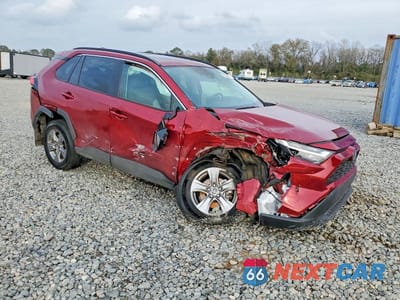 Czwarte zdjęcie samochodu z boku: 2024 TOYOTA RAV4 XLE VIN:2T3RWRFV6RW243463 - miniatura