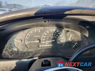 Zdjęcie 9 z 11 samochodu: 1999 FORD EXPLORER VIN:1FMYU24E8XUB41907 - miniatura