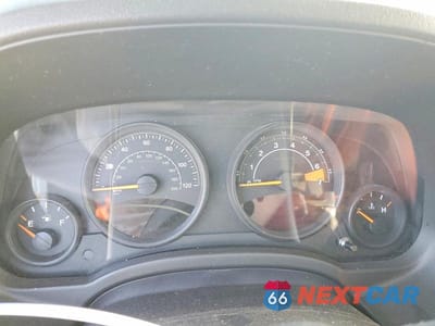 Zdjęcie 9 z 13 samochodu: 2015 JEEP PATRIOT SPORT VIN:1C4NJPBB6FD296427 - miniatura