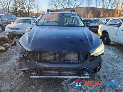 Piąte zdjęcie samochodu w środku: 2022 VOLVO XC60 T8 RECHARGE INSCRIPTION EXPRESS VIN:YV4BR0DZ7N1992515 - miniatura