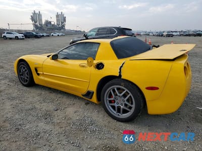 Drugie zdjęcie samochodu z przodu: 2002 CHEVROLET CORVETTE Z06 VIN:1G1YY12S425119054 - miniatura
