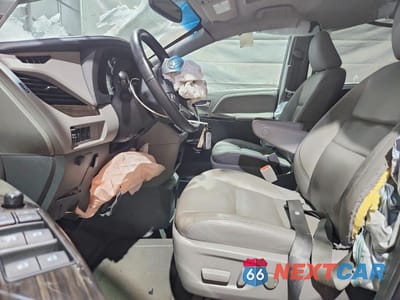 Zdjęcie 7 z 13 samochodu: 2016 TOYOTA SIENNA XLE VIN:5TDYK3DC2GS718000 - miniatura
