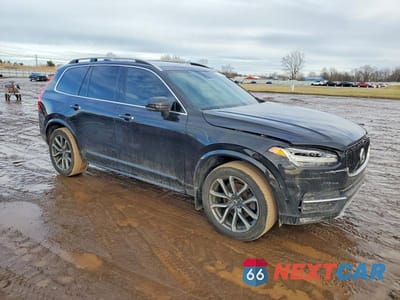 Czwarte zdjęcie samochodu z boku: 2018 VOLVO XC90 T6 VIN:YV4A22PK2J1358033 - miniatura