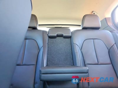 Zdjęcie 10 z 12 samochodu: 2021 VOLVO XC40 T5 MOMENTUM VIN:YV4162UK8M2600508 - miniatura