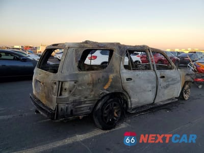 Trzecie zdjęcie samochodu z tyłu: 2003 TOYOTA SEQUOIA SR5 VIN:5TDZT34A03S189575 - miniatura