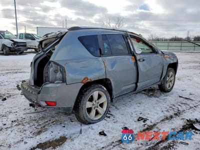 Trzecie zdjęcie samochodu z tyłu: 2011 JEEP COMPASS SPORT VIN:1J4NF1FB2BD257962 - miniatura