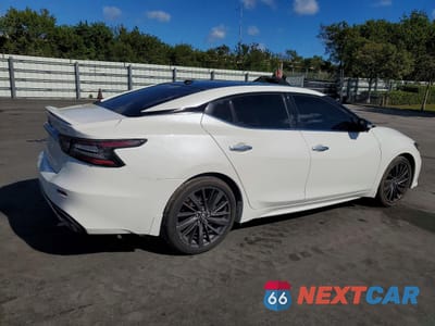 Trzecie zdjęcie samochodu z tyłu: 2020 NISSAN MAXIMA PLATINUM VIN:1N4AA6FV5LC384910 - miniatura