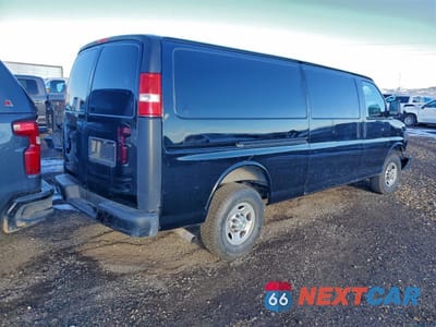 Trzecie zdjęcie samochodu z tyłu: 2023 CHEVROLET EXPRESS DELIVERY VAN VIN:1GCWGBFP6P1100145 - miniatura