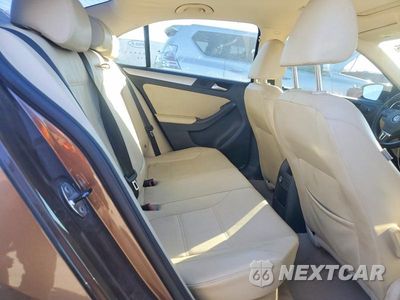 Zdjęcie 10 z 12 samochodu: 2013 VOLKSWAGEN JETTA SE VIN:3VWDX7AJ5DM365240 - miniatura