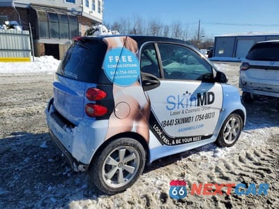 Trzecie zdjęcie samochodu z tyłu: 2013 SMART FORTWO PURE VIN:WMEEJ3BA9DK615233 - miniatura