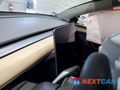 Zdjęcie 9 z 13 samochodu: 2022 TESLA MODEL Y VIN:7SAYGDEE2NA011942 - miniatura