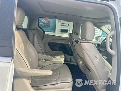 Zdjęcie 8 z 11 samochodu: 2017 CHRYSLER PACIFICA EHYBRID PLATINUM VIN:2C4RC1N77HR689434 - miniatura