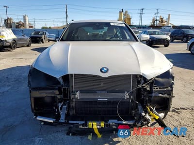 Piąte zdjęcie samochodu w środku: 2023 BMW 330I VIN:3MW69FF07P8C92334 - miniatura