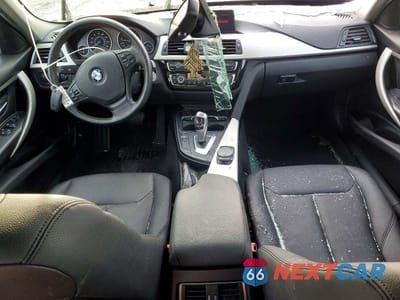 Zdjęcie 8 z 11 samochodu: 2018 BMW 320 XI VIN:WBA8A3C55JA505937 - miniatura