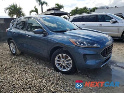 Czwarte zdjęcie samochodu z boku: 2020 FORD ESCAPE SE VIN:1FMCU0G66LUC32803 - miniatura