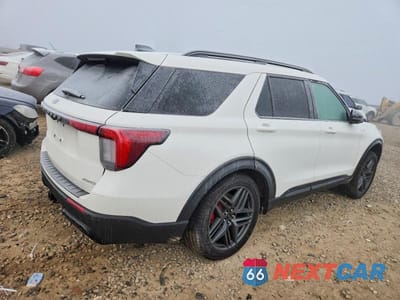 Trzecie zdjęcie samochodu z tyłu: 2025 FORD EXPLORER ST-LINE VIN:1FMUK8KH7SGC95049 - miniatura