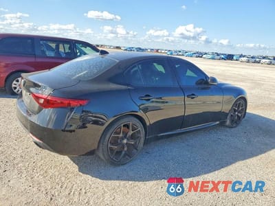 Trzecie zdjęcie samochodu z tyłu: 2019 ALFA ROMEO GIULIA VIN:ZARFAMAN4K7622772 - miniatura