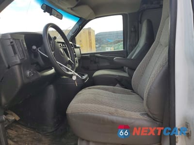 Zdjęcie 7 z 14 samochodu: 2008 GMC SAVANA G2500 VIN:1GTGG25C081127958 - miniatura
