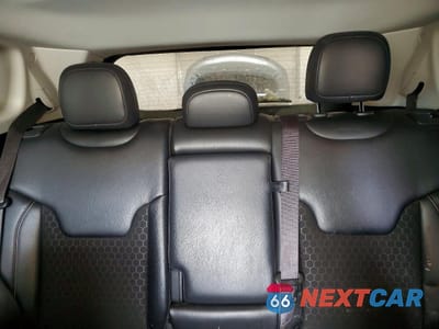 Zdjęcie 10 z 13 samochodu: 2021 JEEP COMPASS LATITUDE VIN:3C4NJCBB0MT581026 - miniatura