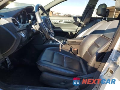 Zdjęcie 7 z 13 samochodu: 2012 MERCEDES-BENZ C 300 4MATIC VIN:WDDGF8BB2CR193865 - miniatura