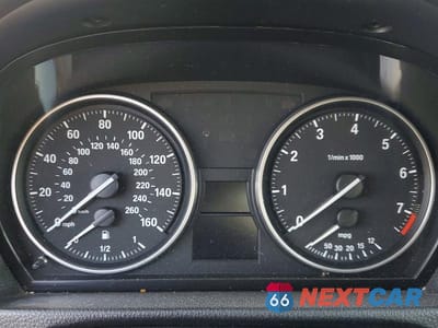 Zdjęcie 9 z 12 samochodu: 2011 BMW 328 XI VIN:WBAPK7G59BNN85151 - miniatura