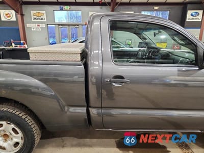 Zdjęcie 10 z 12 samochodu: 2011 TOYOTA TACOMA VIN:5TFNX4CNXBX002526 - miniatura